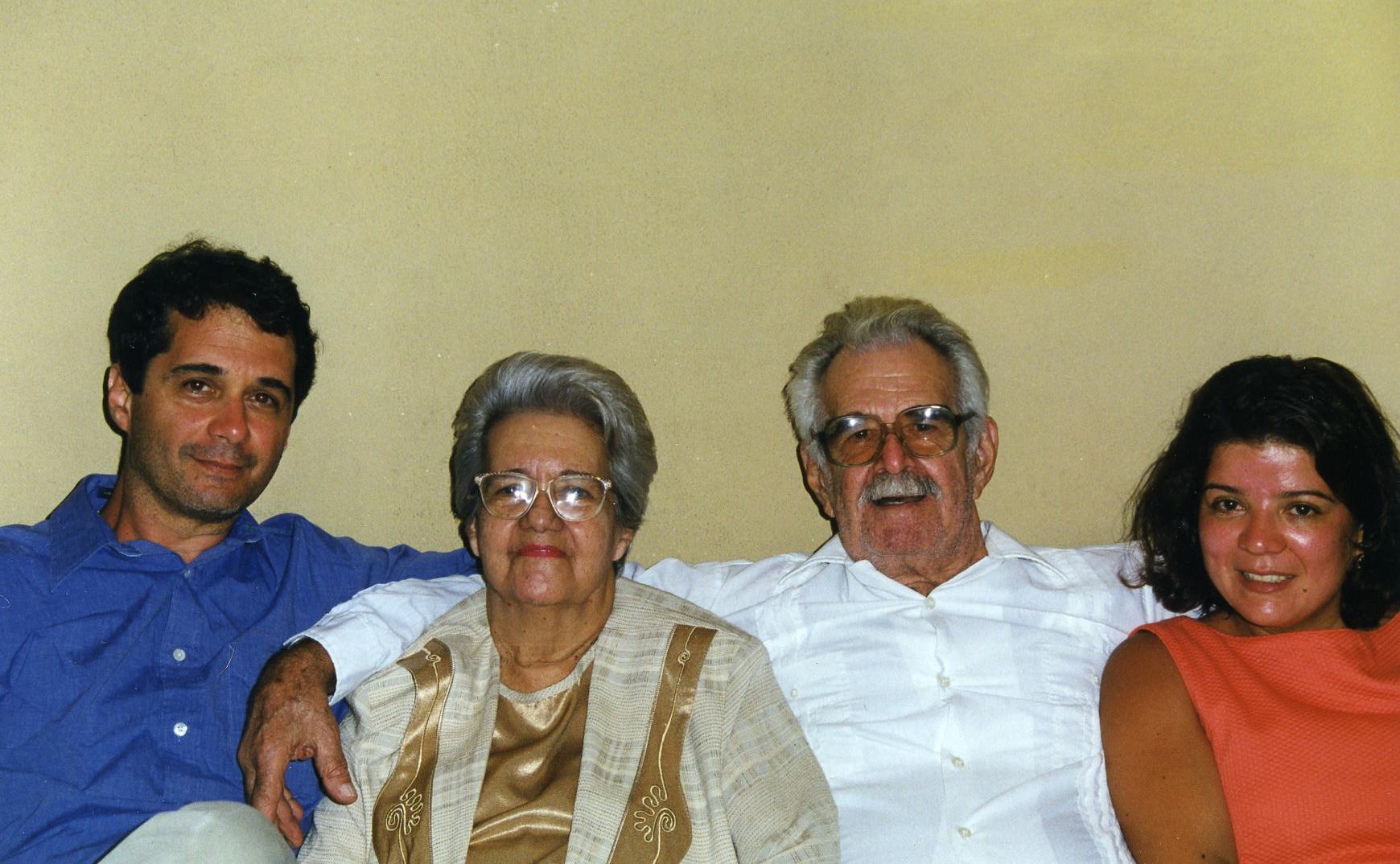 Papayoyo - George Lopez-Henriquez